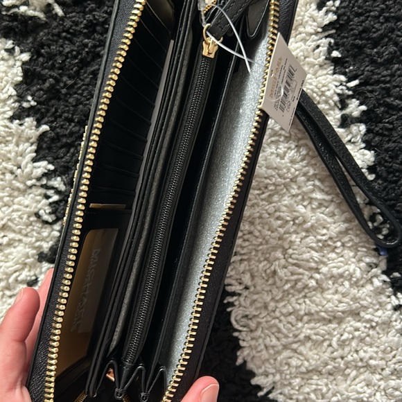 NWT MICHAEL KORS Black&Gold WristletWallet with Compartments100% Genuine Leather - Picture 16 of 17